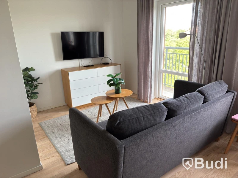Contents of a fully furnished one-bedroom apartment - see all photos for complete contents