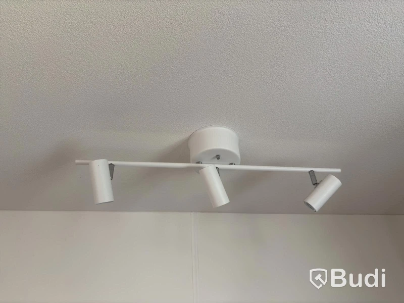 Inventarier till fullt möblerad trerummare - se alla bilder för komplett innehåll