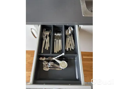 Inventarier till fullt möblerad tvårummare - se alla bilder för komplett innehåll