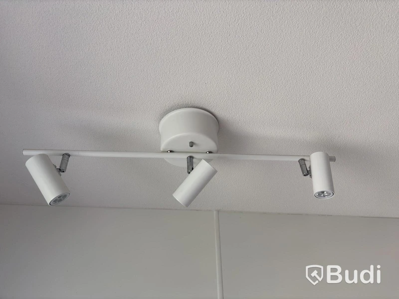 Inventarier till fullt möblerad tvårummare - se alla bilder för komplett innehåll