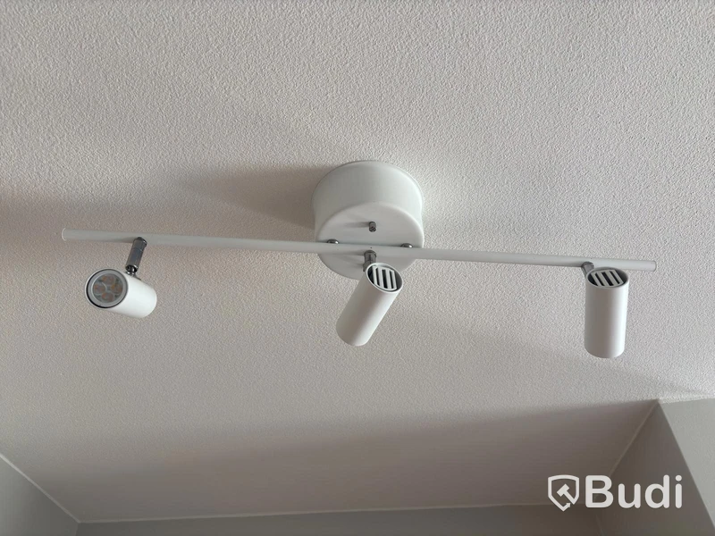 Inventarier till fullt möblerad tvårummare - se alla bilder för komplett innehåll