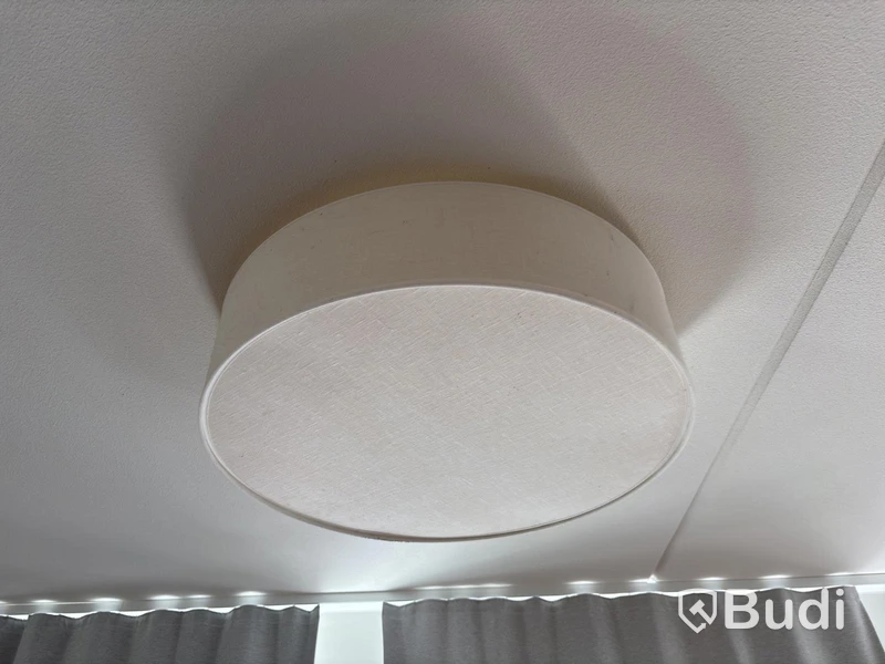 Contents from a fully furnished three-room apartment - see all images for full contents