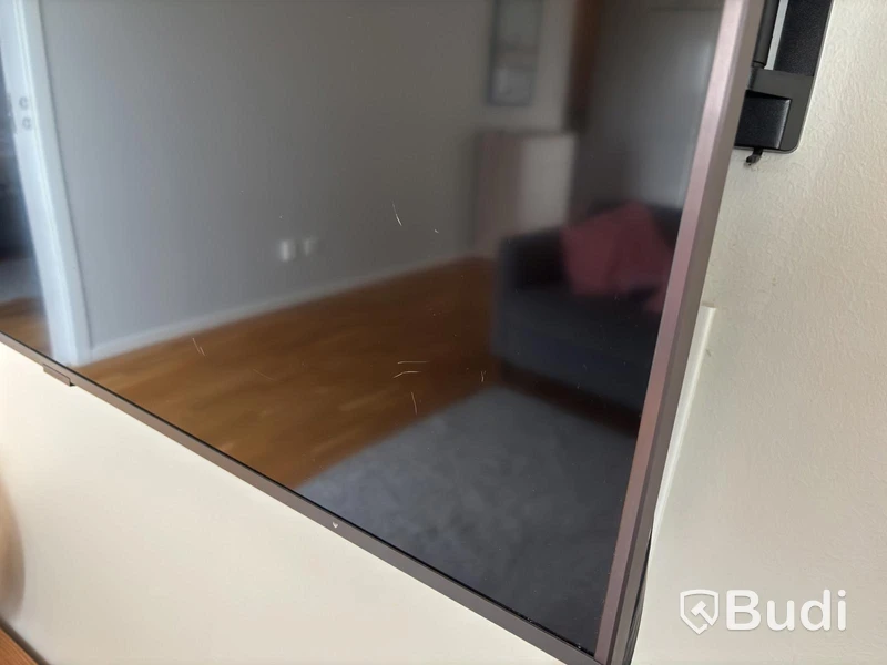 Contents from a fully furnished three-room apartment - see all images for full contents
