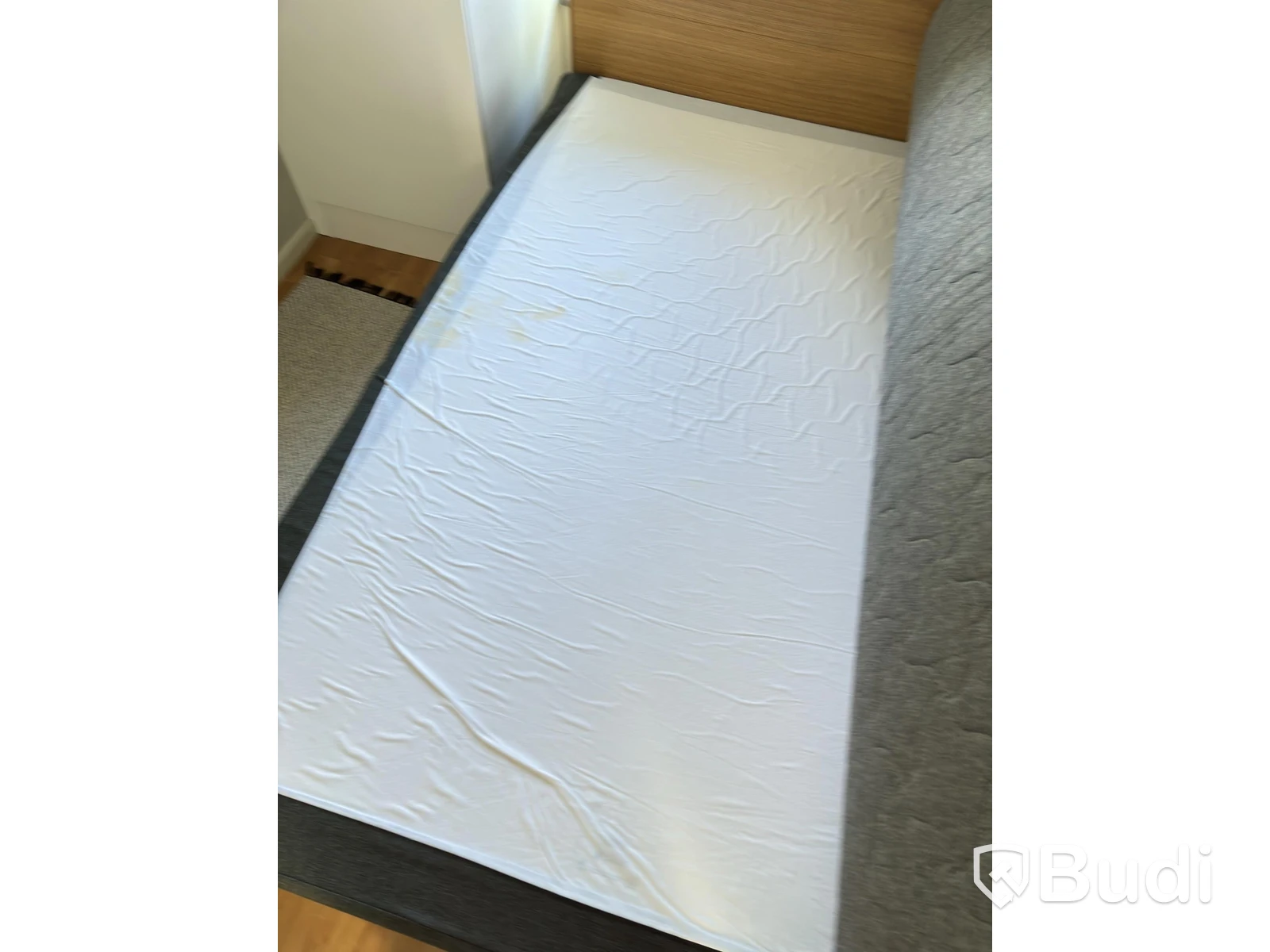 Contents of a fully furnished three-room apartment - see all images for the complete contents