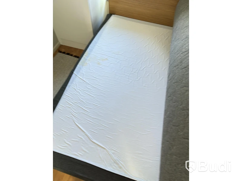 Contents of a fully furnished three-room apartment - see all images for the complete contents