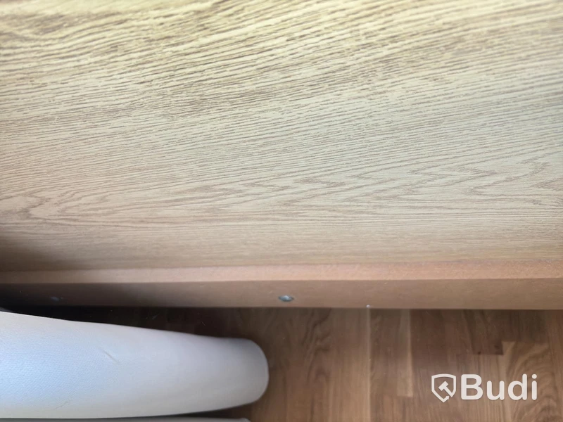 Contents of a fully furnished three-room apartment - see all images for the complete contents