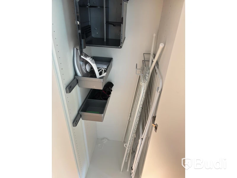 Contents of a fully furnished three-room apartment - see all images for the complete contents