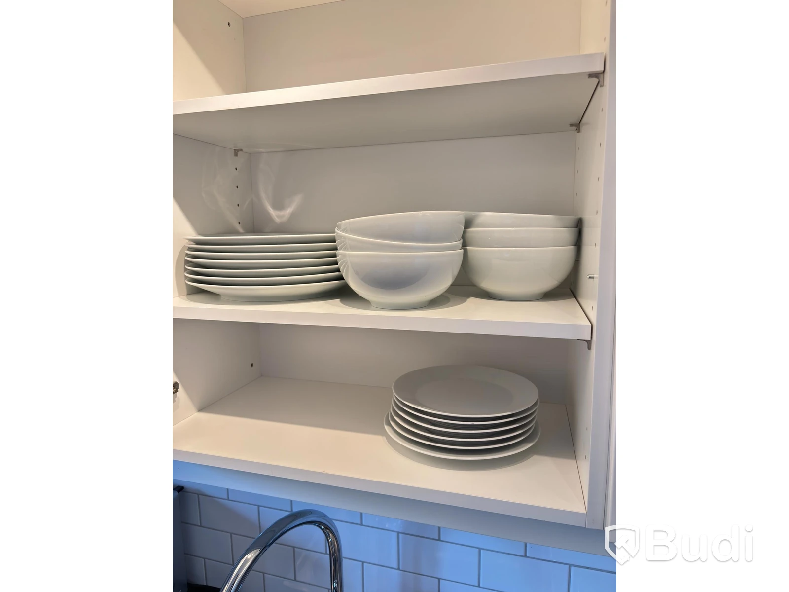 Inventarier till fullt möblerad tvårummare - se alla bilder för komplett innehåll