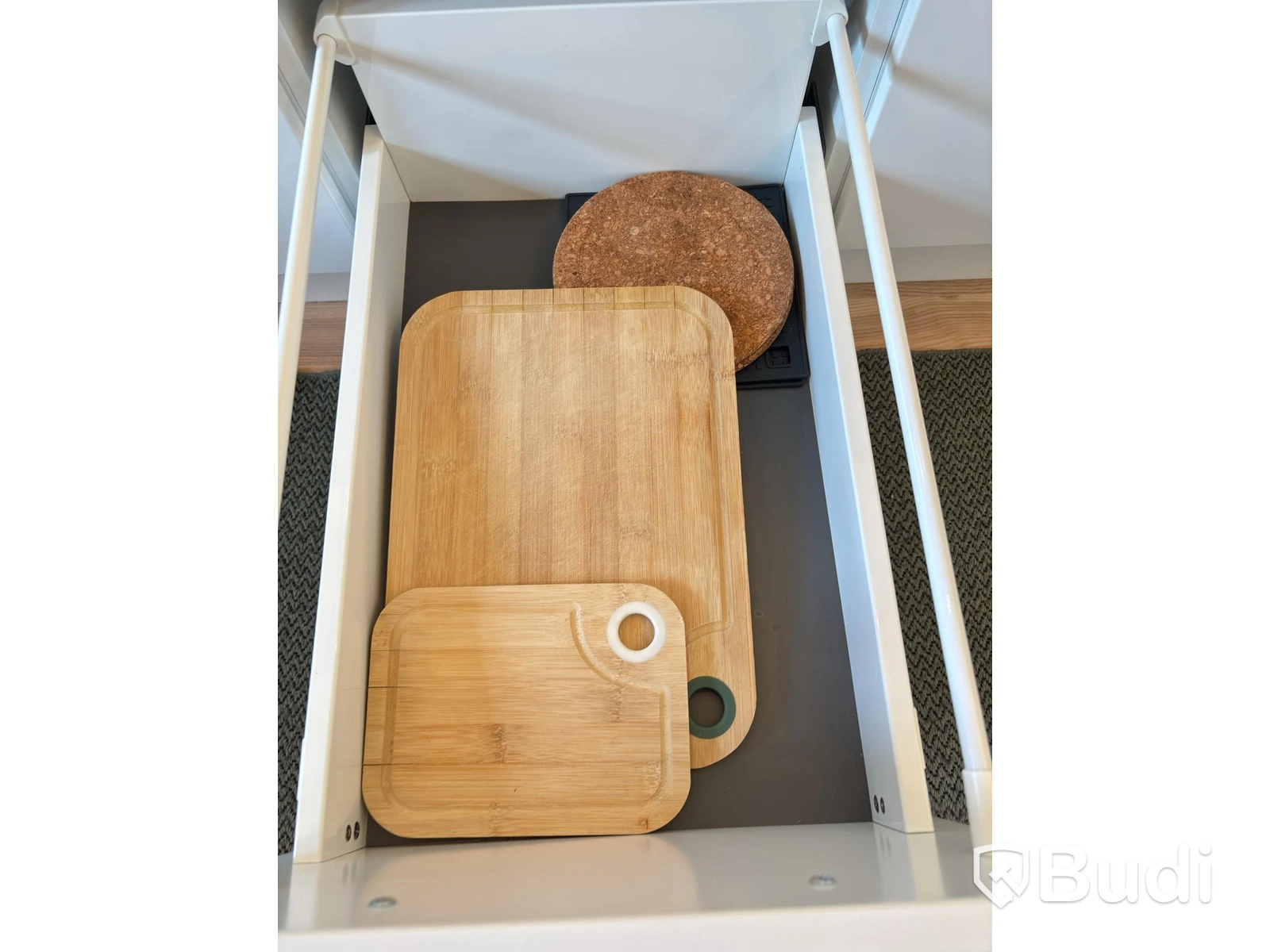 Inventarier till fullt möblerad tvårummare - se alla bilder för komplett innehåll