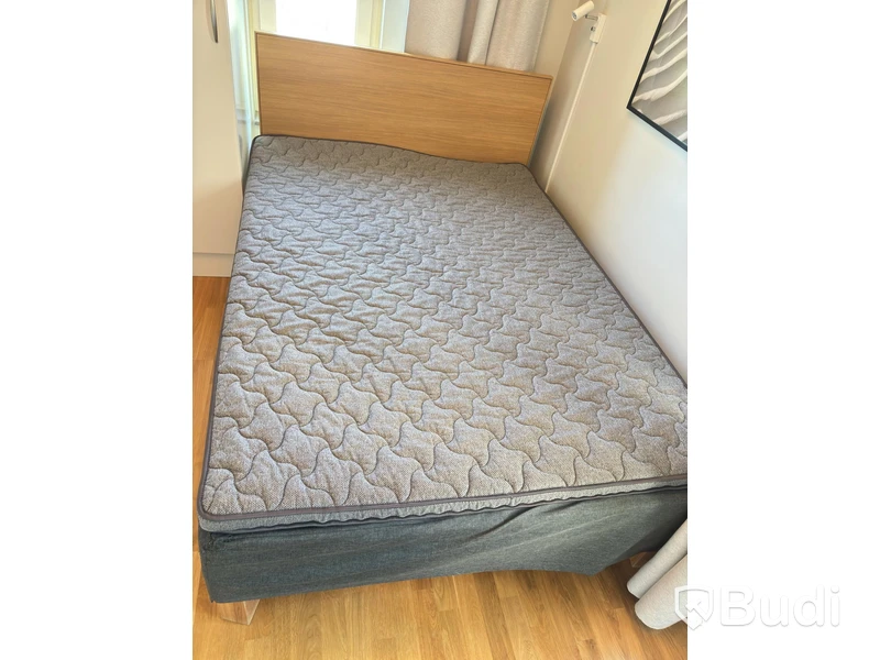 Contents of a fully furnished three-room apartment - see all images for complete contents