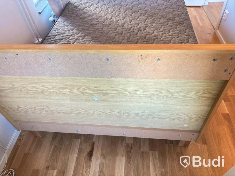 Contents of a fully furnished three-room apartment - see all images for complete contents