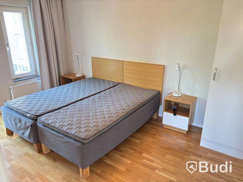 Contents of a fully furnished three-room apartment - see all images for complete contents