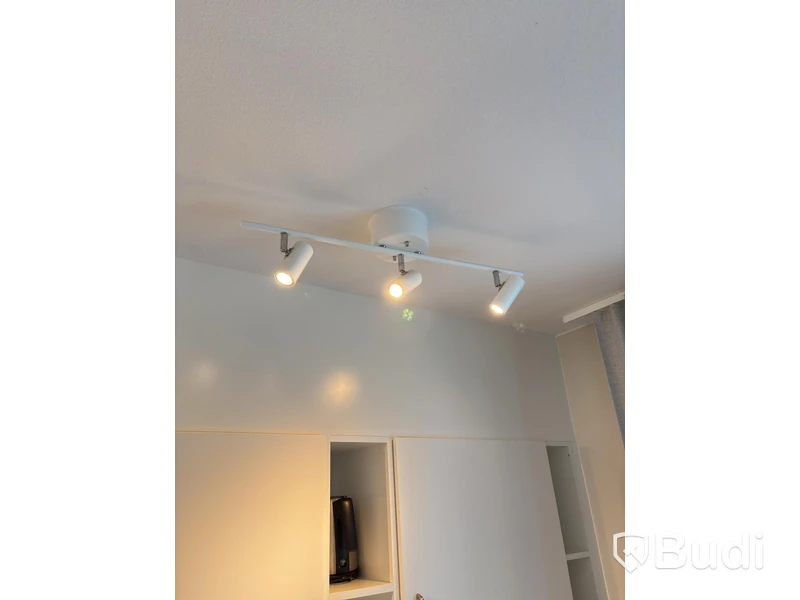 Contents of a fully furnished three-room apartment - see all images for complete contents