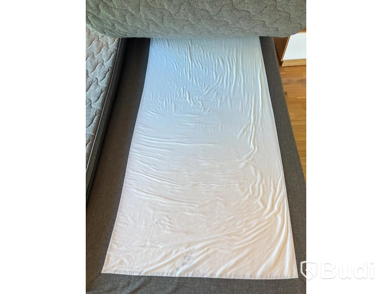 Contents of a fully furnished three-room apartment - see all images for complete contents