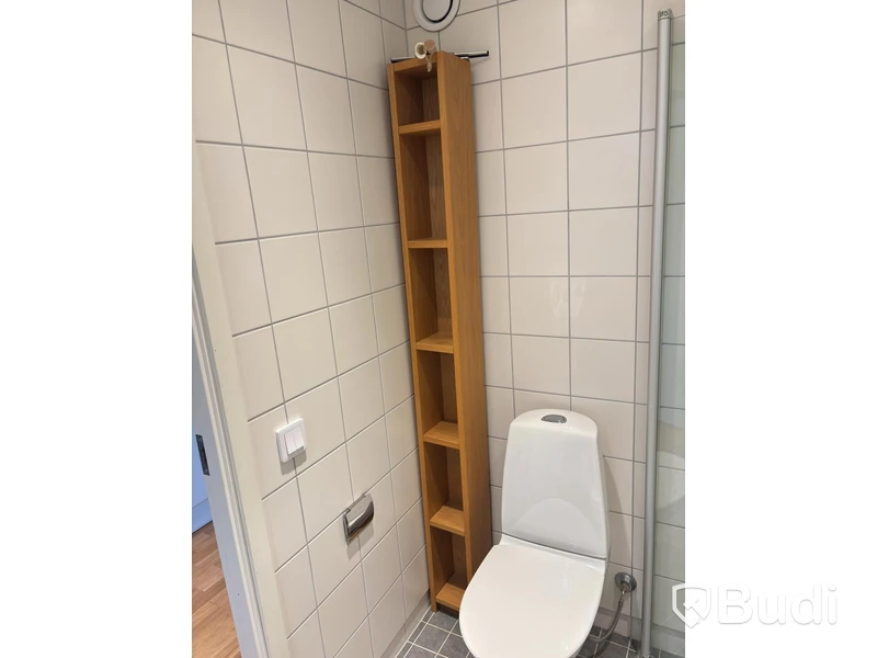 Contents of a fully furnished three-room apartment - see all images for complete contents
