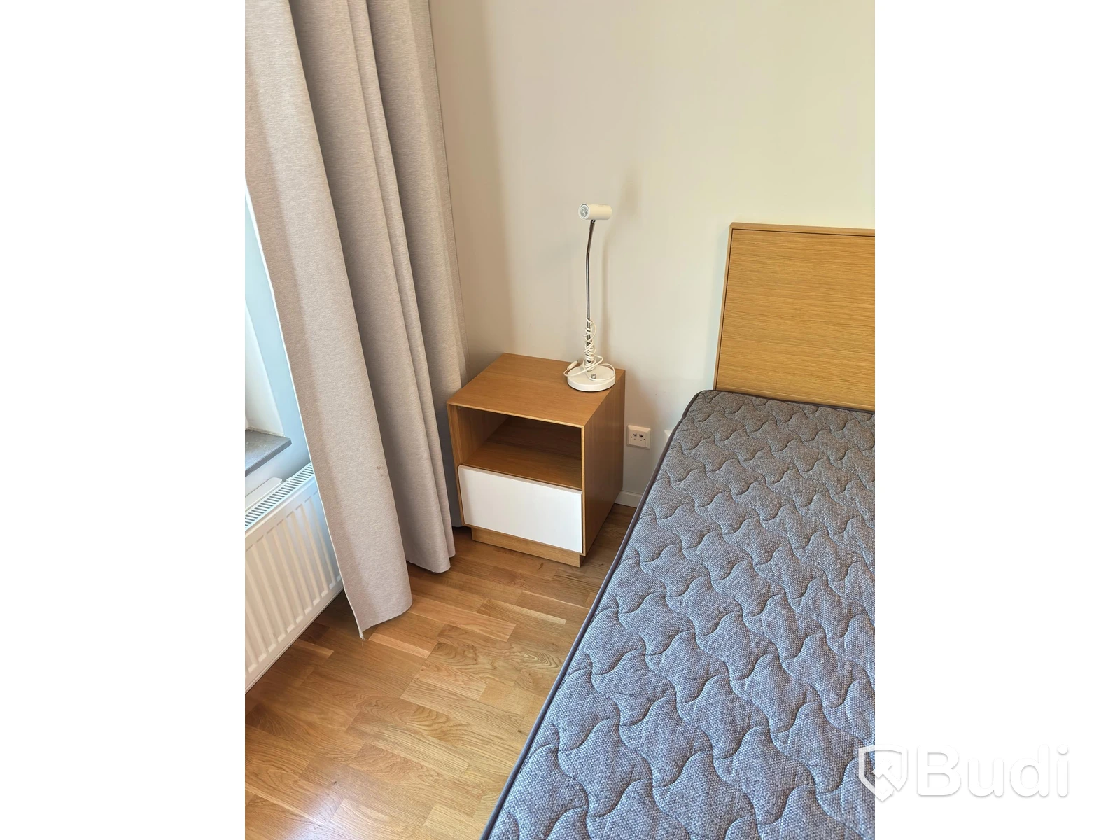 Contents of a fully furnished three-room apartment - see all images for complete contents