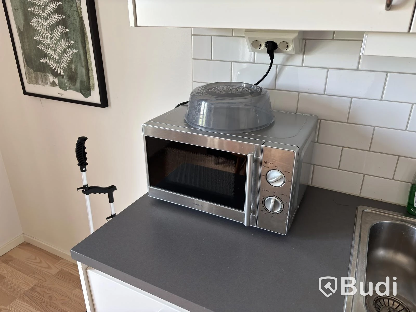 Contents from a fully furnished three-room apartment – see all photos for complete contents