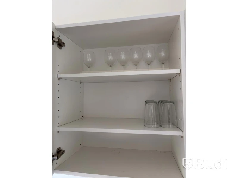 Contents from a fully furnished three-room apartment – see all photos for complete contents
