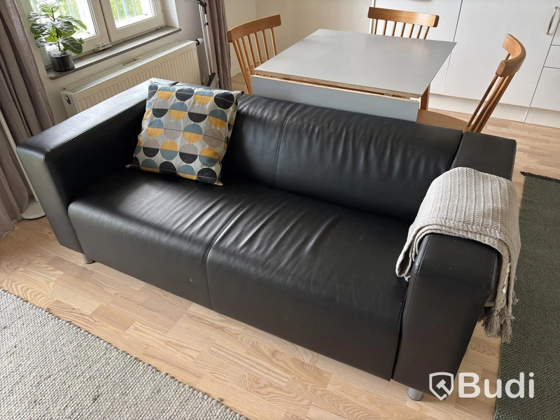 Contents from a fully furnished three-room apartment – see all photos for complete contents