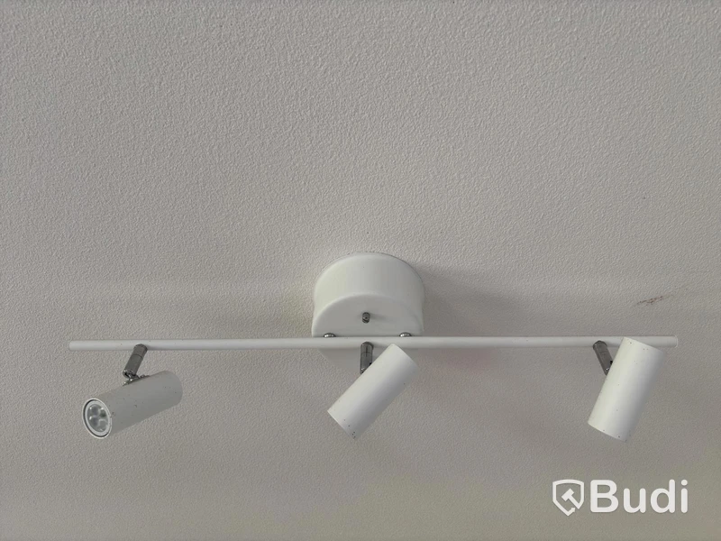 Contents from a fully furnished three-room apartment – see all photos for complete contents