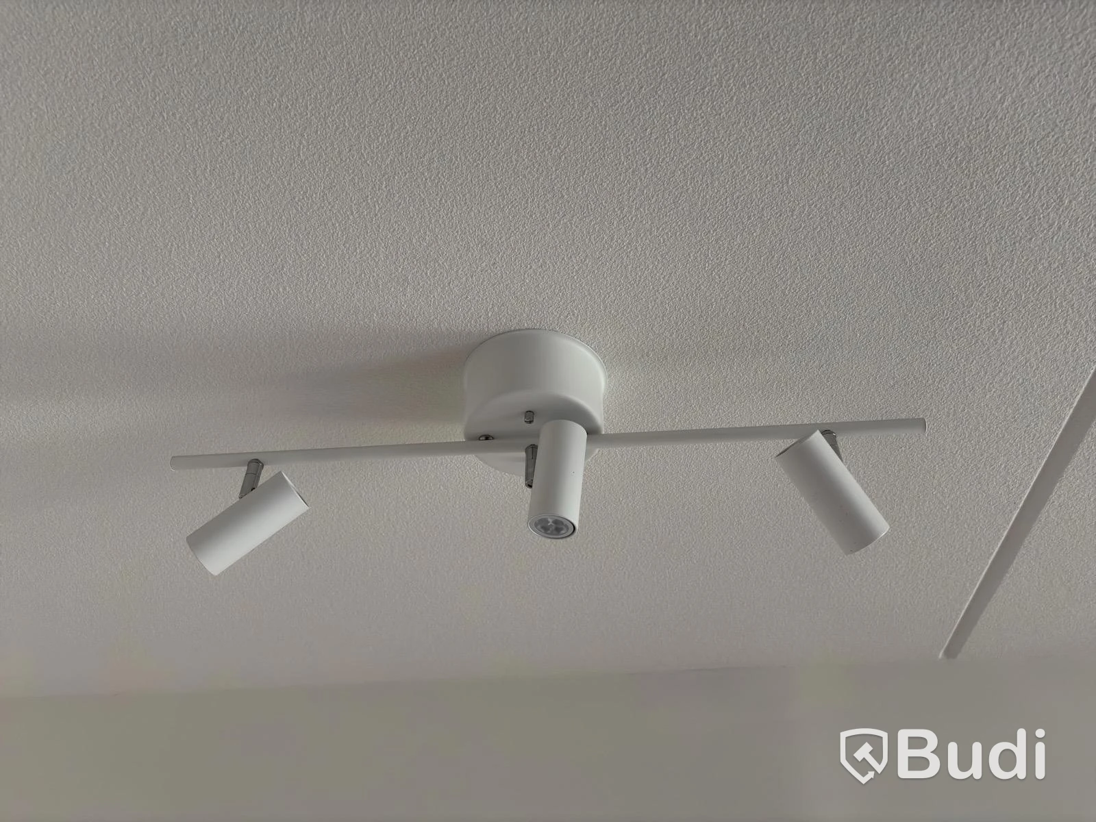 Contents from a fully furnished three-room apartment – see all photos for complete contents