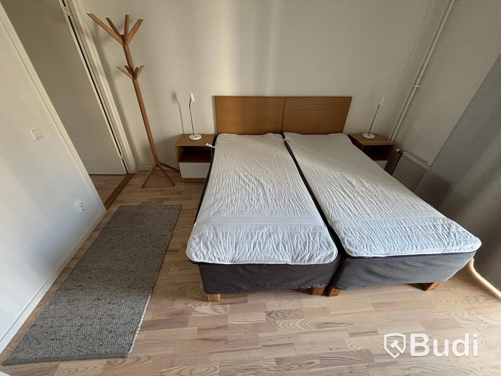 Contents from a fully furnished three-room apartment – see all photos for complete contents