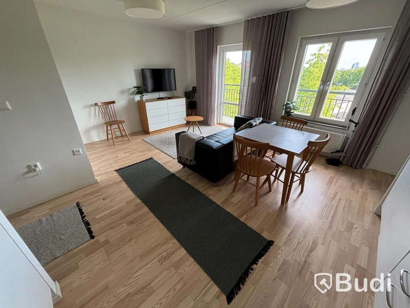 Contents from a fully furnished three-room apartment – see all photos for complete contents
