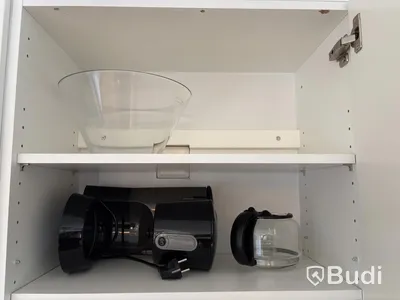 Contents of a fully furnished three-room apartment - see all photos for everything included