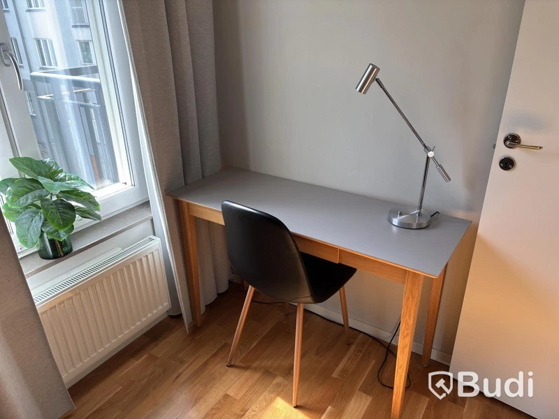 Contents of a fully furnished three-room apartment - see all photos for everything included