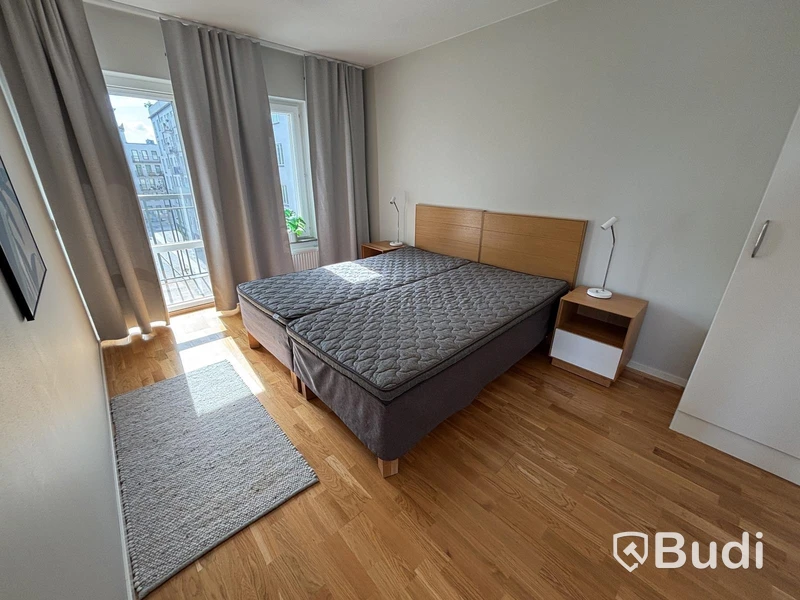 Contents of a fully furnished three-room apartment - see all photos for everything included