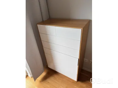 Inventarier till fullt möblerad enrummare - se alla bilder för komplett innehåll