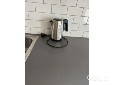 Inventarier till fullt möblerad enrummare - se alla bilder för komplett innehåll
