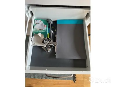 Inventarier till fullt möblerad enrummare - se alla bilder för komplett innehåll