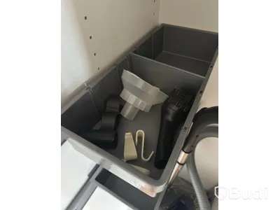 Inventarier till fullt möblerad enrummare - se alla bilder för komplett innehåll