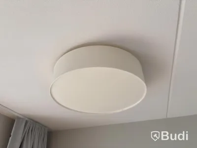 Inventarier till fullt möblerad enrummare - se alla bilder för komplett innehåll