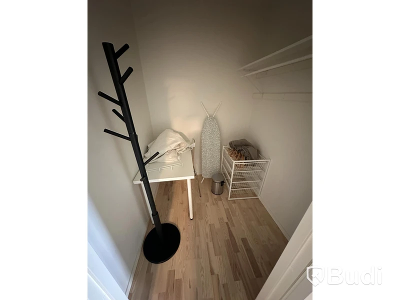 Inventarier till fullt möblerad trerummare - se alla bilder för komplett innehåll