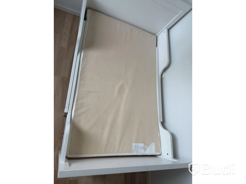 Inventarier till fullt möblerad trerummare - se alla bilder för komplett innehåll