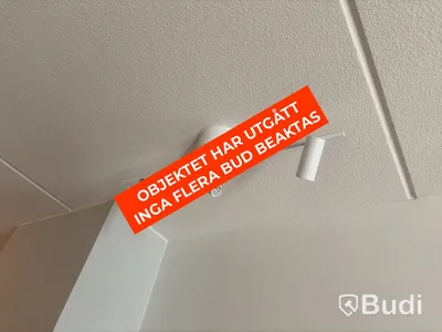 Inventarier till fullt möblerad enrummare - se alla bilder för komplett innehåll