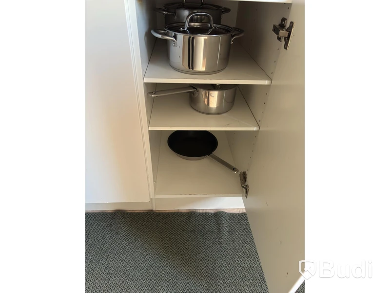 Inventarier till fullt möblerad fyrrummare - se alla bilder för komplett innehåll