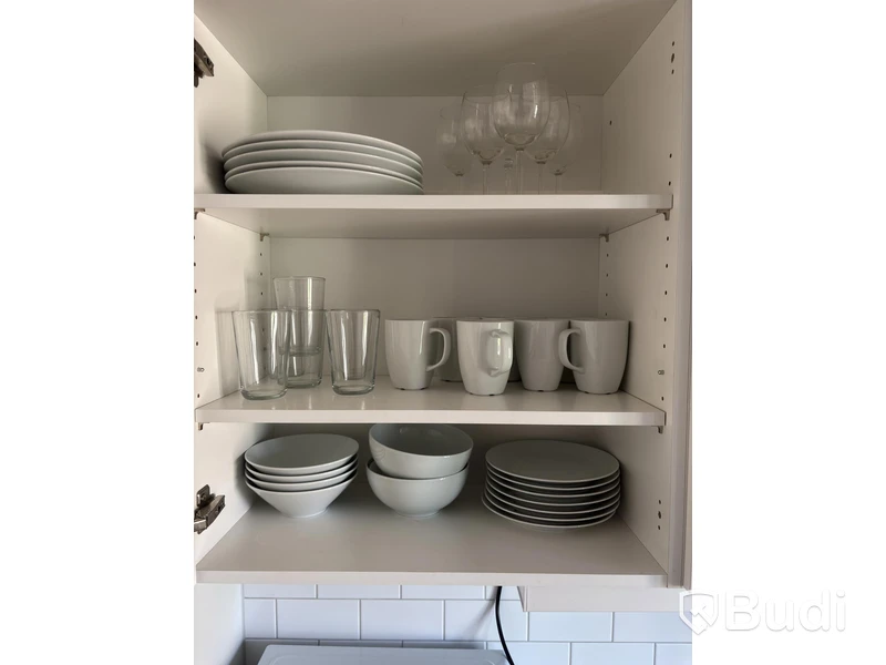 Inventarier till fullt möblerad fyrrummare - se alla bilder för komplett innehåll