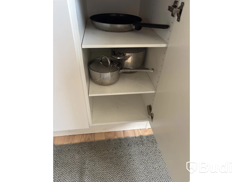 Inventarier till fullt möblerad fyrrummare - se alla bilder för komplett innehåll