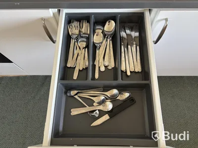 Inventarier till fullt möblerad trerummare - se alla bilder för komplett innehåll