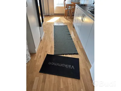 Inventarier till fullt möblerad enrummare - se alla bilder för komplett innehåll