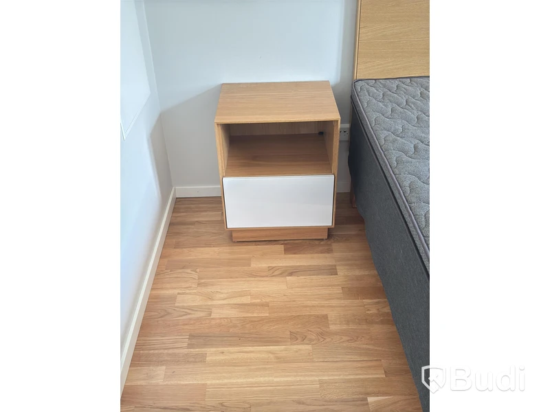 Contents of a fully furnished three-room apartment - see all photos for full contents