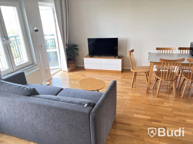 Contents of a fully furnished three-room apartment - see all photos for full contents