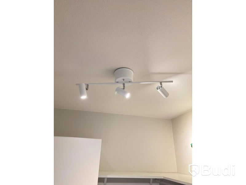 Contents of a fully furnished three-room apartment - see all photos for full contents