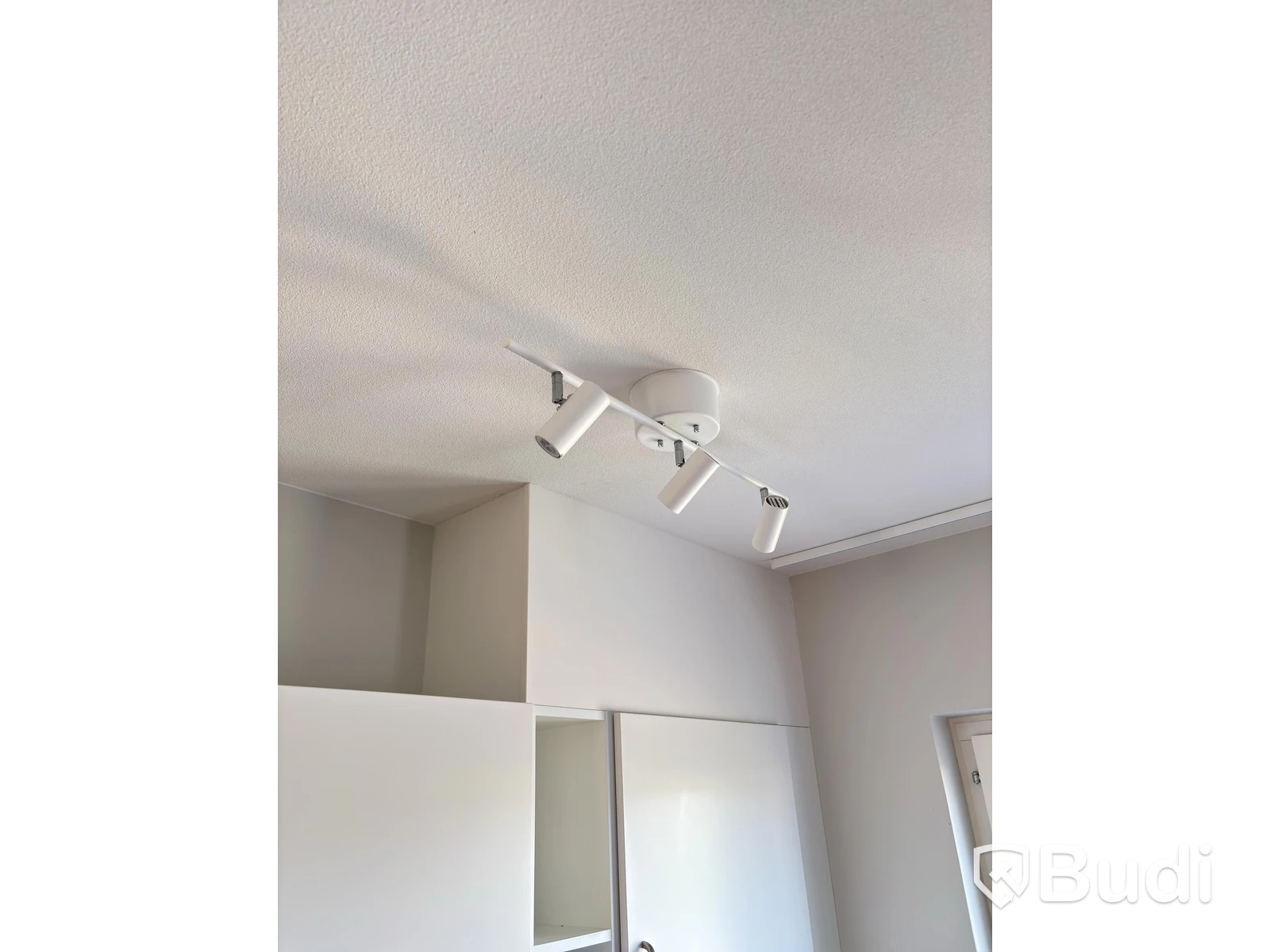 Contents of a fully furnished three-room apartment - see all photos for full contents
