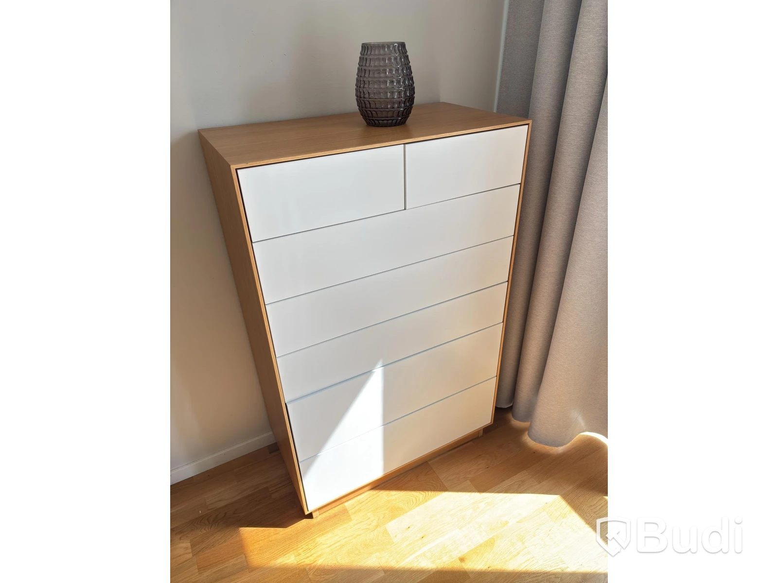 Contents of a fully furnished three-room apartment - see all photos for full contents