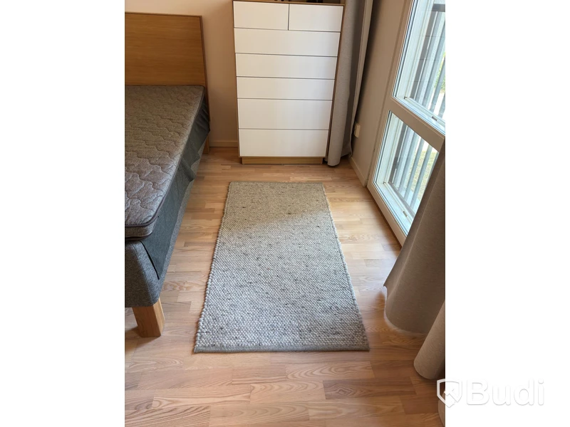 Inventarier till fullt möblerad enrummare - se alla bilder för komplett innehåll