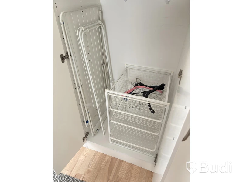 Contents of a fully furnished four-room apartment - see all images for complete contents